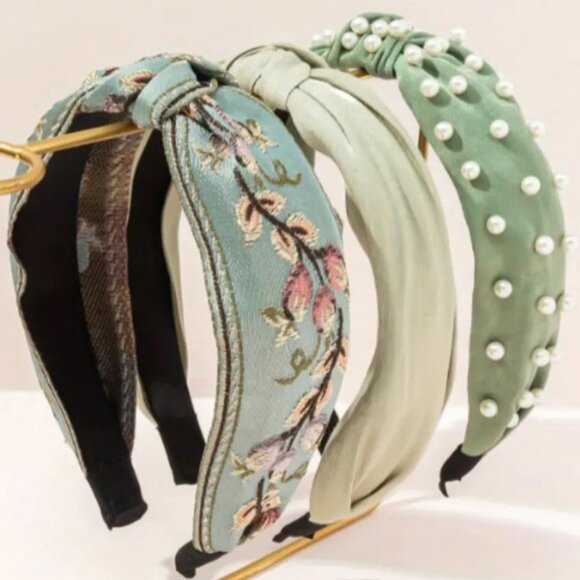 New! Elegant Trio of Floral and Pearl-Embellished Headbands ✨✨🔥 - Picture 1 of 5